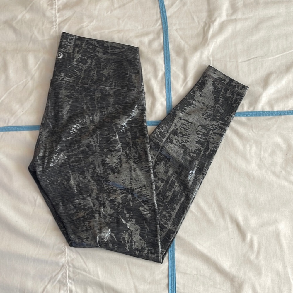 Lululemon Silver/Gray leggings